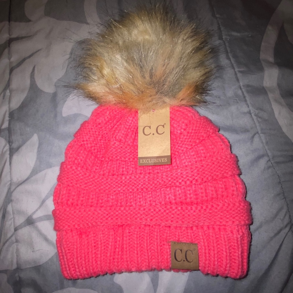 CC Beanie - Picture 4 of 5